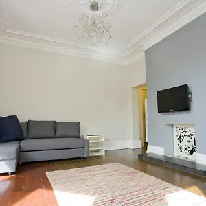 Apartment Large 2 Bedroom Apt - Near Beach - Free Parking Bournemouth